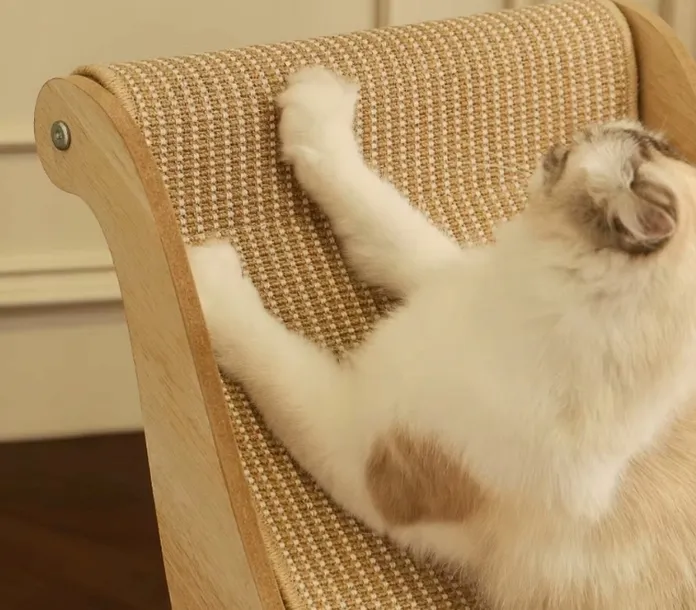 drapak-niski-ecarla-do-60-cm-kolor-brazowy