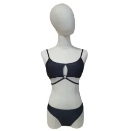 dwuczesciowy-czarny-stroj-kapielowy-z-wycieciem-s