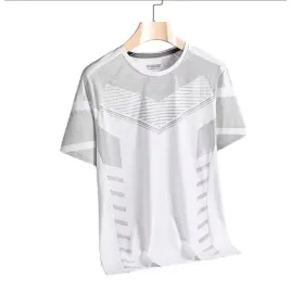 sportowa-koszulka-z-krotkim-rekawem-m