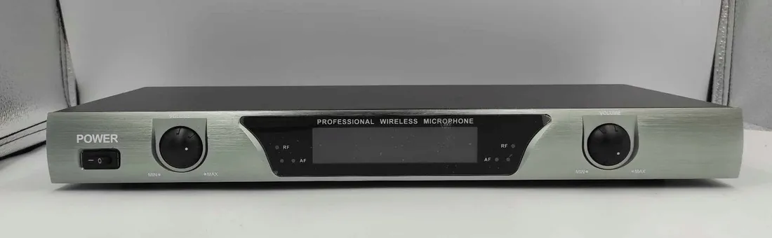 bezprzewodowy-system-mikrofonow-uhf-marka-bez-marki