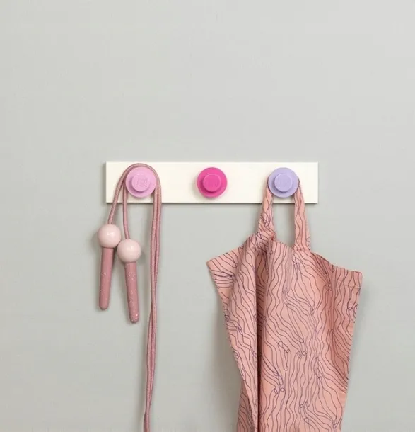 wieszaki-lego-3-knobs-na-listwie-4111-certyfikaty-opinie-atesty-ce