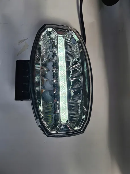 reflektor-drogowy-led-jazda-dzienna-led-12-24v-producent-czesci-kamar