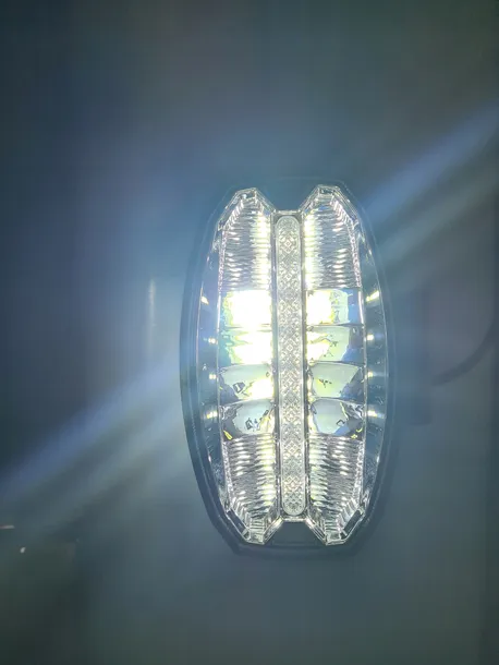 reflektor-drogowy-led-jazda-dzienna-led-12-24v-typ-samochodu-4x4-suv