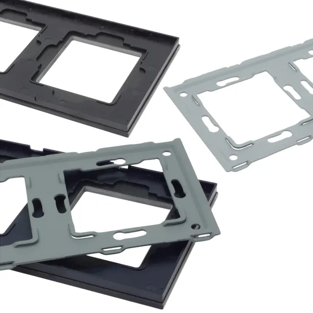 ramka-poczworna-avtelectro-czarny-marka-bez-marki