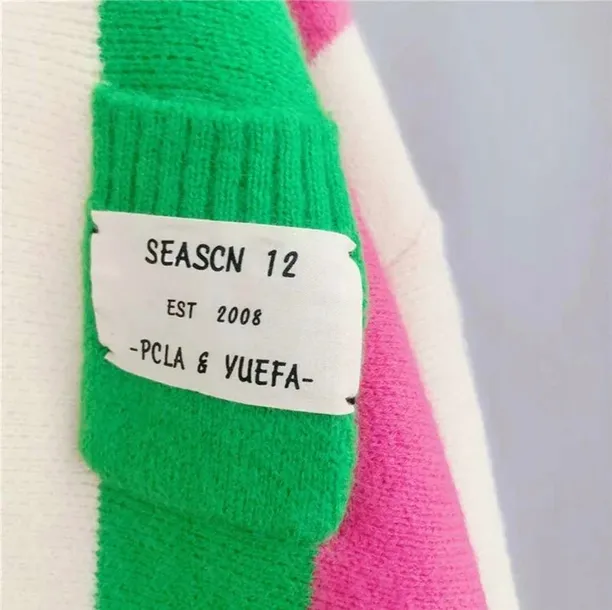 damski-sweter-w-paski-eu-m-guziki-luzny-serek-wzor-dominujacy-paski