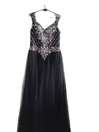 damska-suknia-wieczorowa-maxi-tiulowa