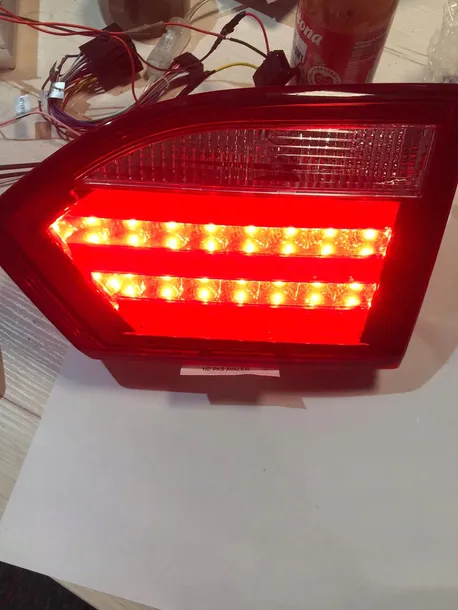 nowa-lampa-led-vw-jetta-2011-2014-zrodlo-swiatla-led