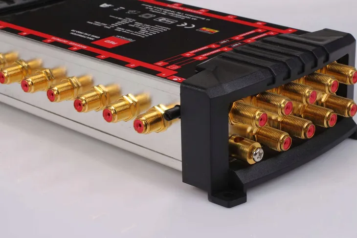 multiswitch-9-16-opticum-oms-916-pro-waga-produktu-0-4-g