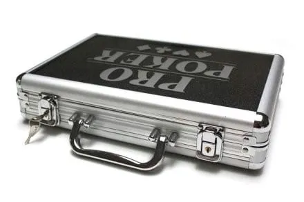 zestaw-do-gry-w-pokera-poker-pro-200-zetonow-glinianych-2-talie-tactic-czas-rozgrywki-do-15-minut