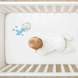 biale-przescieradlo-wodoodporne-z-gumka-70x140cm-do-lozeczka