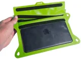 pokrowiec-wodoszczelny-na-tablet-sea-to-summit-tpu-guide-waterproof-zapiecie-rolowane-zapiecie-z-klamra