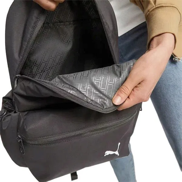 puma-plecak-miejski-czarny-cechy-dodatkowe-na-zamek