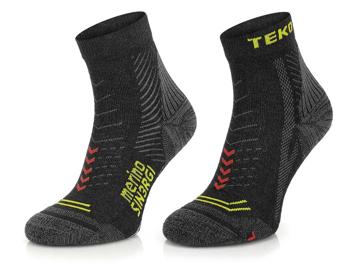 skarpety-teko-ecorun-enduro-light-half-cushion-2-0-black-xl-46-49-material-dominujacy-welna