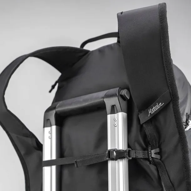 plecak-ultralekki-miejski-matador-refraction-packable-backpack-16l-czarny-marka-matador-pojemnosc-do-20-l