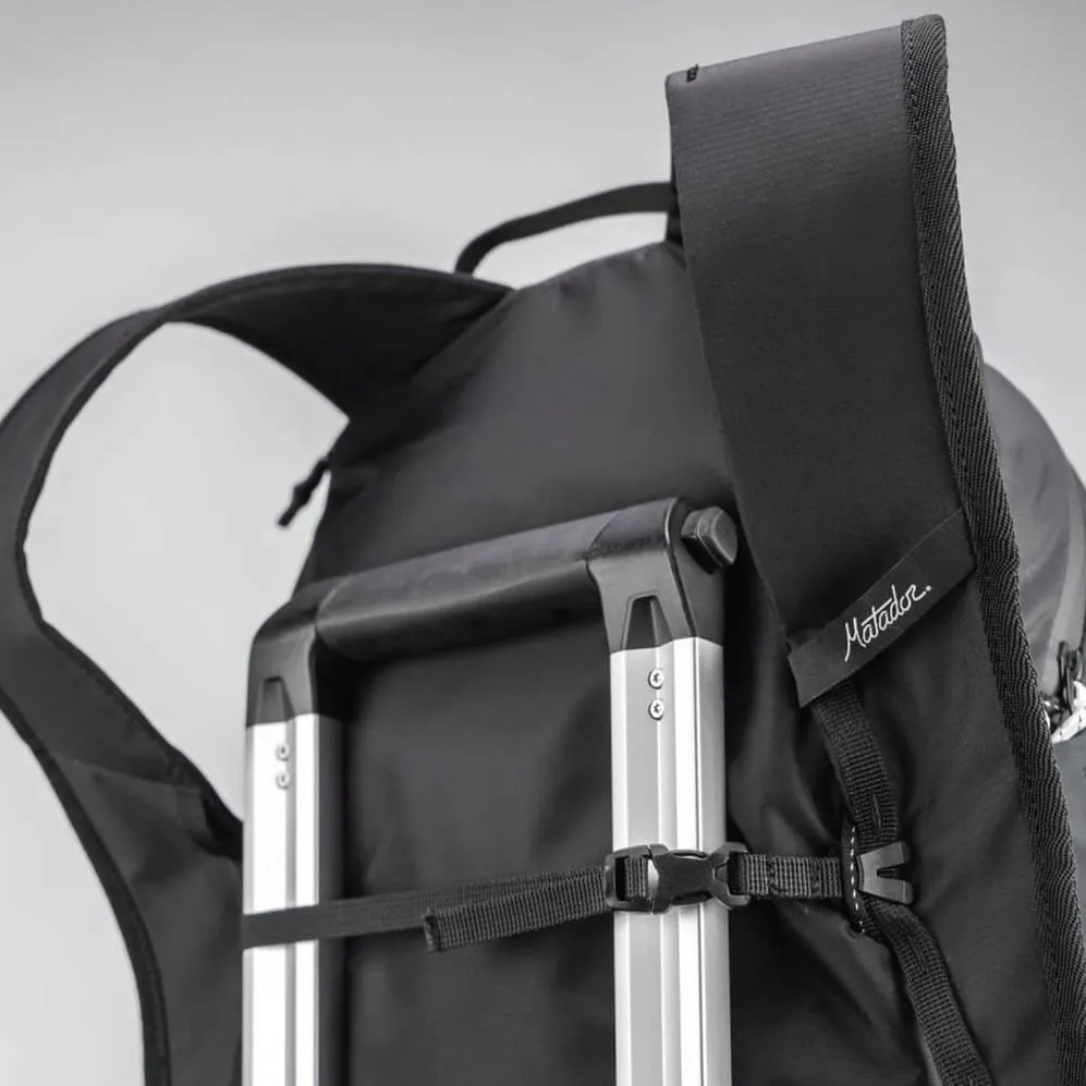 plecak-ultralekki-miejski-matador-refraction-packable-backpack-16l-czarny-marka-matador