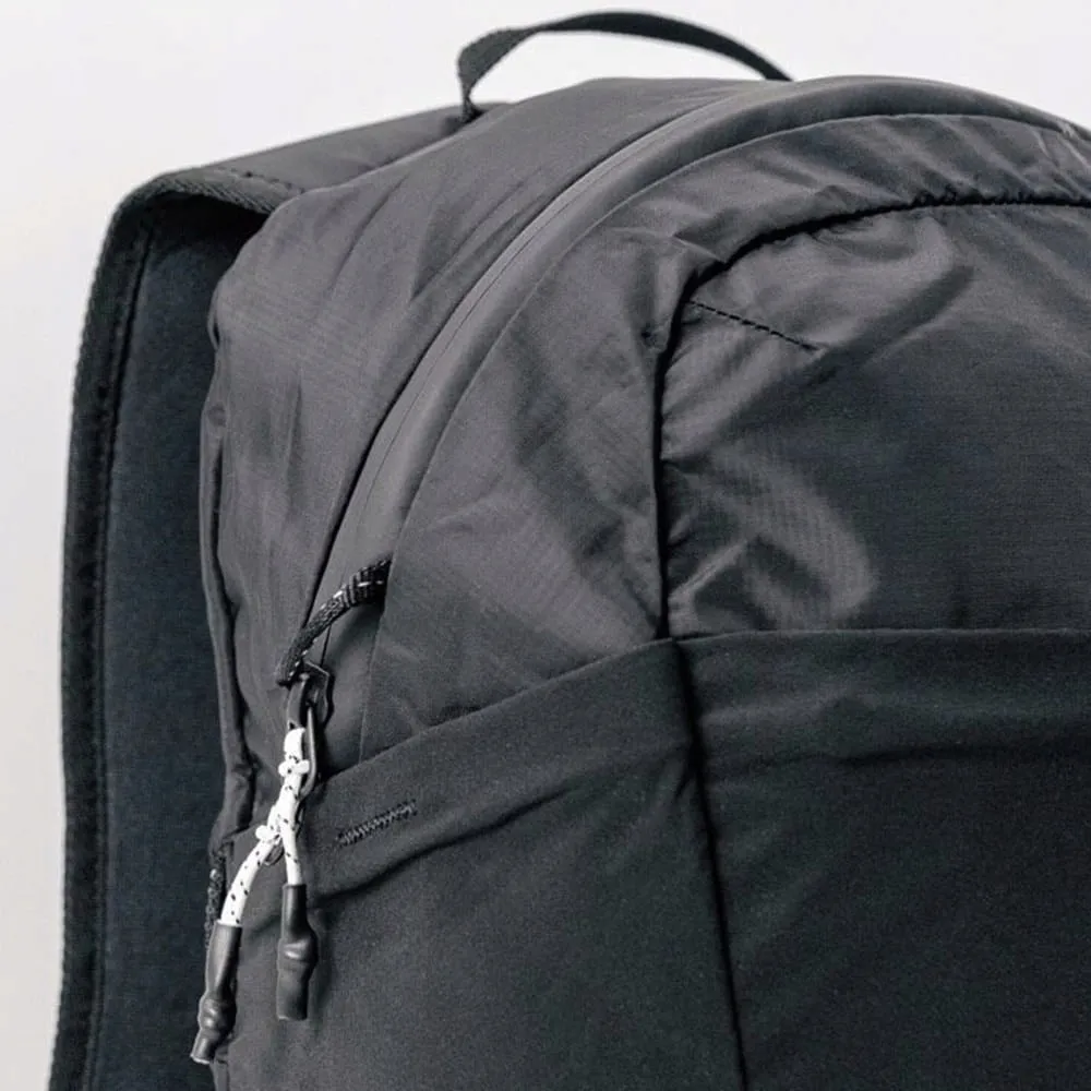 plecak-ultralekki-miejski-matador-refraction-packable-backpack-16l-czarny-marka-matador