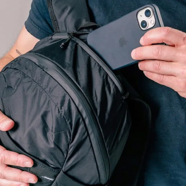 plecak-ultralekki-miejski-matador-refraction-packable-backpack-16l-czarny-model-refraction-packable-marka-matador