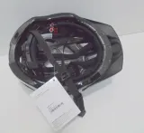 kask-rowerowy-uvex-active-01-czarny-polysk-15-cechy-dodatkowe-daszek