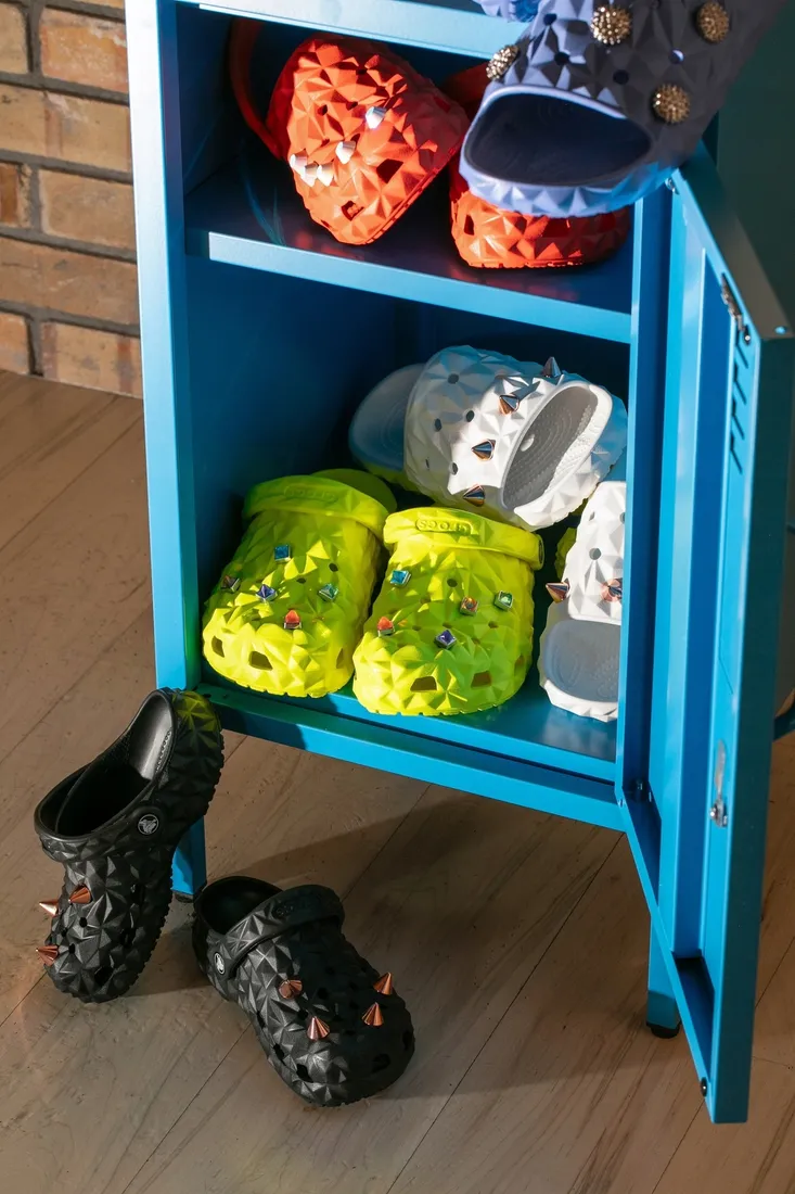 klapki-classic-slide-2-0-crocs-43-44