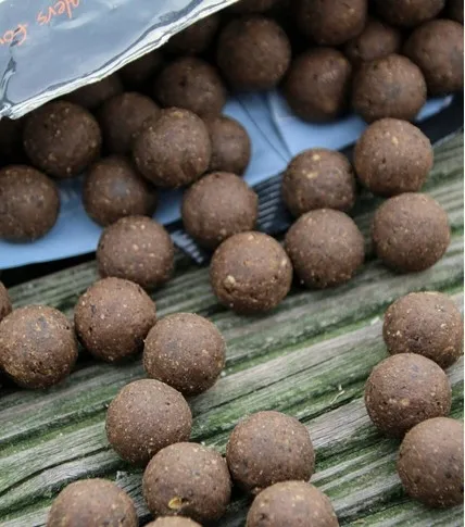 kulki-peppered-squid-20mm-1kg-dynamite-baits-waga-1-kg