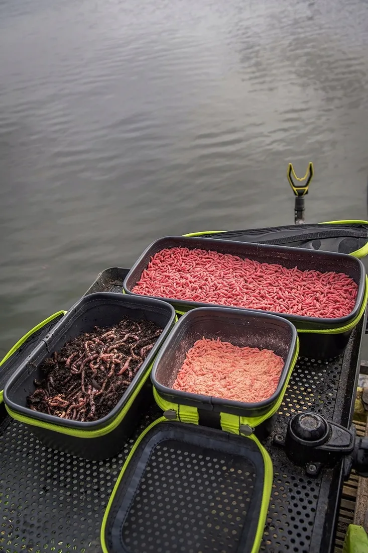 pudelko-matrix-x-czarny-waga-z-opakowaniem-0-2-kg