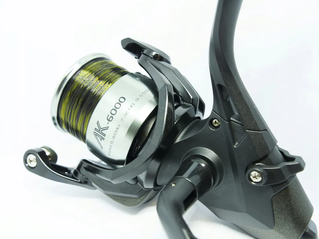 kolowrotek-okuma-ak-6000-baitfeeder-z-zylka-marka-okuma
