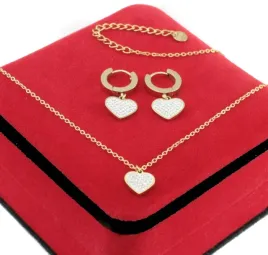 komplet-bizuterii-pozlacanej-stal-chirurgiczna-serduszka-cyrkonie