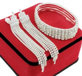 komplet-bizuterii-srebrny-elegancki-bransoletka-klipsy-szklane-cyrkonie-wz4