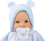 lalka-bobas-lucas-zdejmowane-ubranko-blekitny-kocyk-i-smoczek-small-foot-marka-small-foot