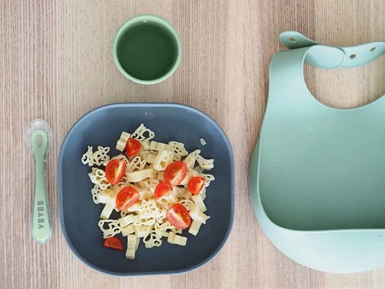 zestaw-naczyn-silikon-beaba-material-wykonania-silikon