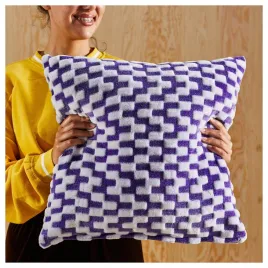 blaskata-poszewka-fiolet-wzor-50x50-cm