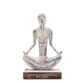 drewniana-joginka-brazowa-breathe-in-breathe-out-brilliance