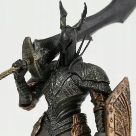 figurka-black-knight-22cm-z-dark-souls