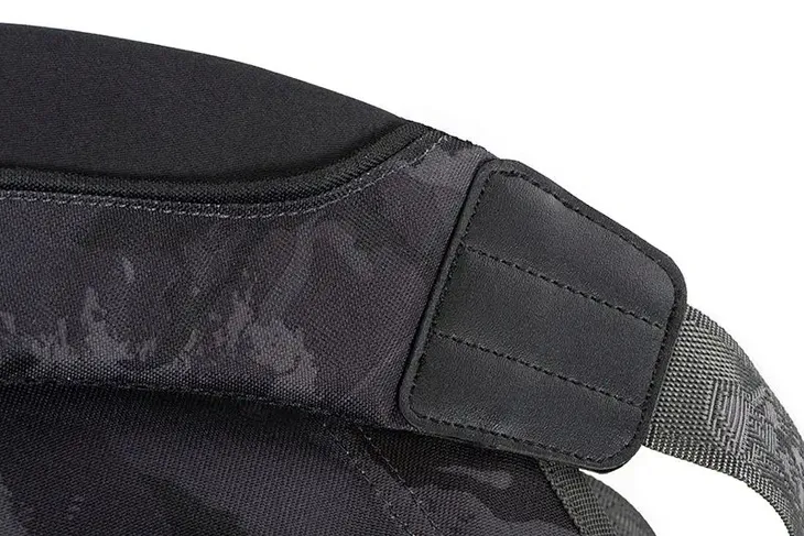 fox-rage-torba-wedkarska-voyager-camo-l-kolor-srebrny