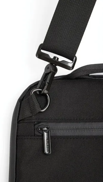torba-na-laptopa-16-xd-design-black-plec-produkt-uniseks-stan-nowy-kolor-czarny