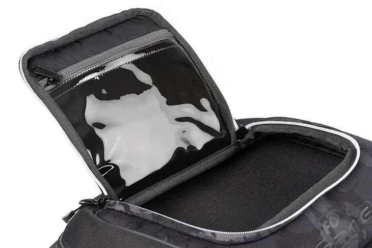 torba-fox-rage-voyager-camo-medium-carryall-z-pudelkami-marka-fox-rage-szerokosc-dluzszy-bok-39-cm