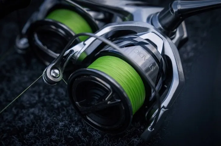 kolowrotek-shimano-stradic-fm-c2000s-rozmiar-2000