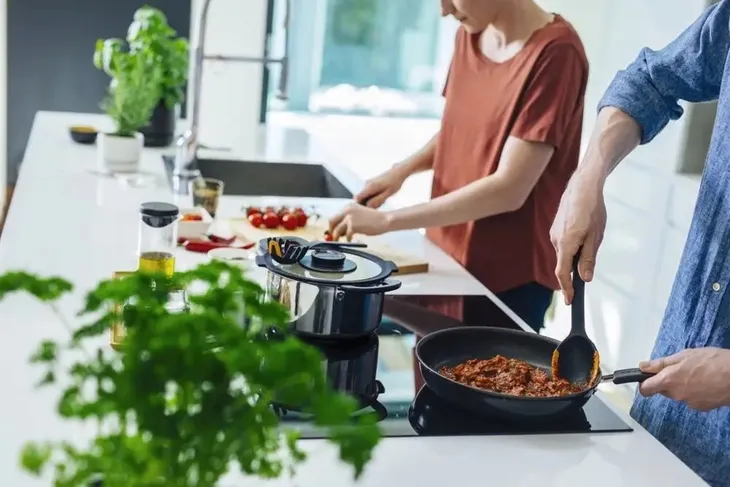 fiskars-functionalform-lyzka-duza-do-mieszania-37-cm-rodzaj-lyzka-marka-fiskars
