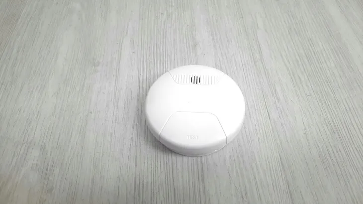 czujnik-dymu-gigaset-smoke-sensor-2-0-one-x-zawiera-baterie-tak