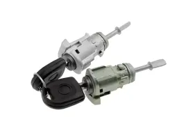 vw-golf-4-iv-97-bora-98-polo-wkladka-zamka-drzwi