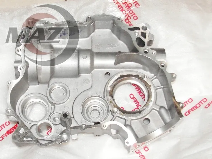 karter-prawy-cf-moto-numer-katalogowy-oryginalu-0180-012100