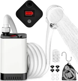 prysznic-kempingowy-z-akumulatorem-ladowany-na-kemping-plaze-wycieczki