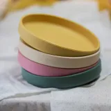 talerzyk-petiteandmars-brazowy-silikon-rodzaj-talerzyk