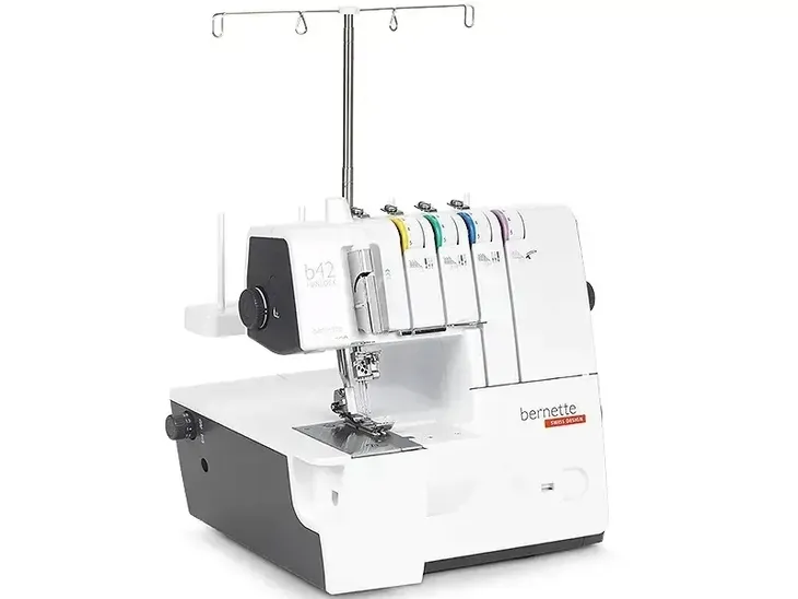 bernette-b42-funlock-cover-renderka-domowa-3-iglowa-4-programy-waga-z-opakowaniem-8-7-kg