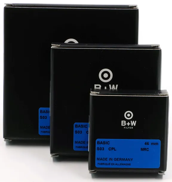 filtr-polaryzacyjny-b-w-basic-mrc-82mm-srednica-82mm-model-filtr-polaryzacyjny-b-w-basic-mrc-82mm