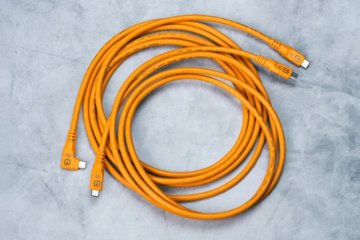 kabel-tether-tools-tetherpro-optima-10g-usb-c-straight-to-right-angle-3m-kod-producenta-cuc10rtg2-org