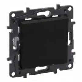 niloe-step-modul-czarny-lacznik-krzyzowy-zaciski-srubowe-10ax-250v-863507