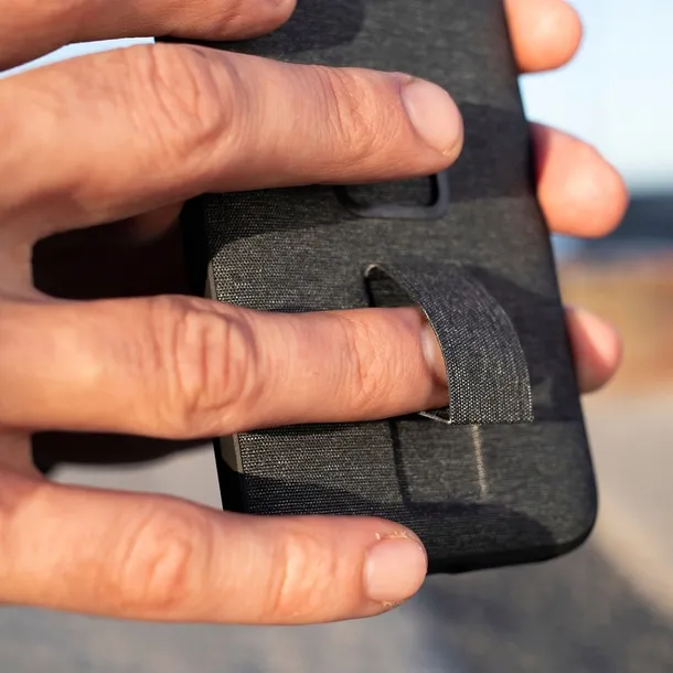 plecki-peak-design-do-apple-iphone-14-szary-odcien-grafitowy