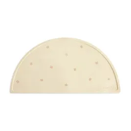 podkladka-silikonowa-na-stol-do-nauki-jedzenia-mushie-pretzel