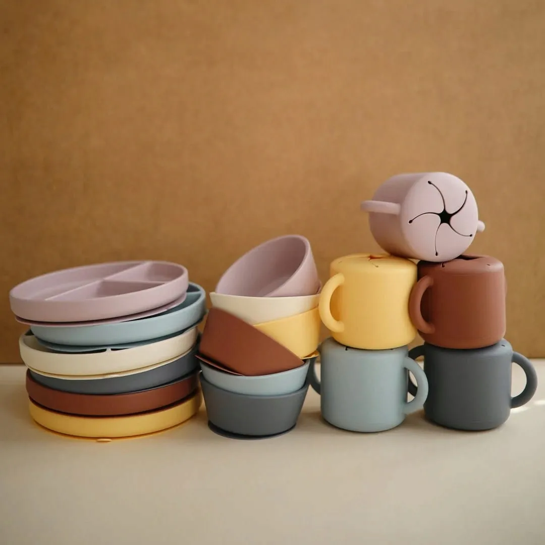 talerzyk-mushie-bialy-silikon